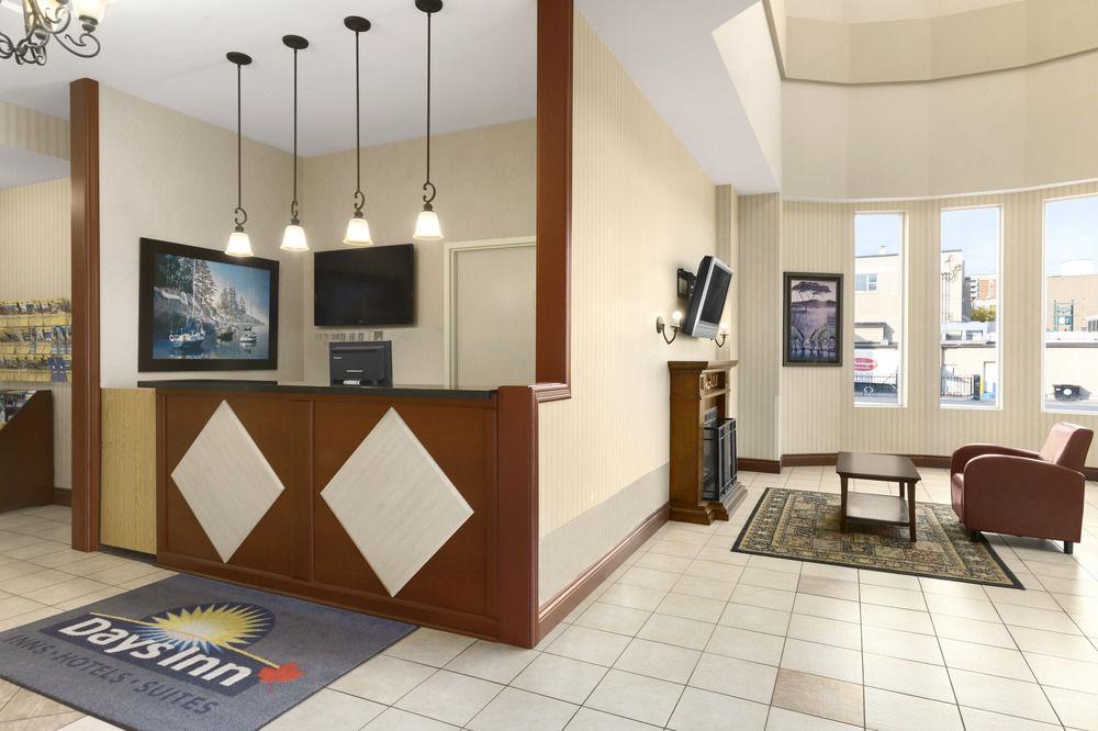 Days Inn By Wyndham Hamilton - Downtown Exteriör bild